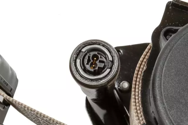 19301477 - : Shale Driver Seat Belt with Retractor and Pre-Tensioner for Cadillac: SRX Image