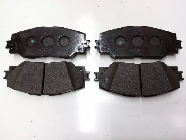 2009-2013 Toyota - Brake Pads Front - Toyota (04465-02240)