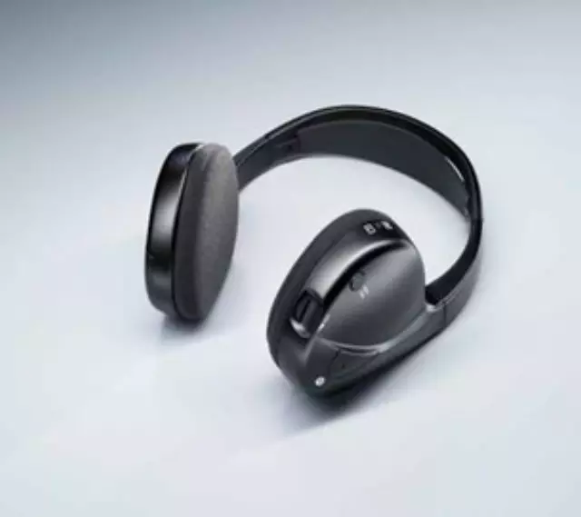 65112154157 - Audio/Video: Wireless Headphones For Factory Installed Rear for BMW: 535i, 550i, 740i, 740Li, 750i, 750i xDrive, 750Li, 750Li xDrive Image