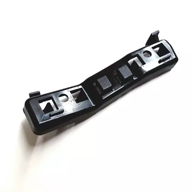 8E0807277 - Body: Bumper Cover Retainer for Audi: A4, A4 Quattro, RS4, S4 Image