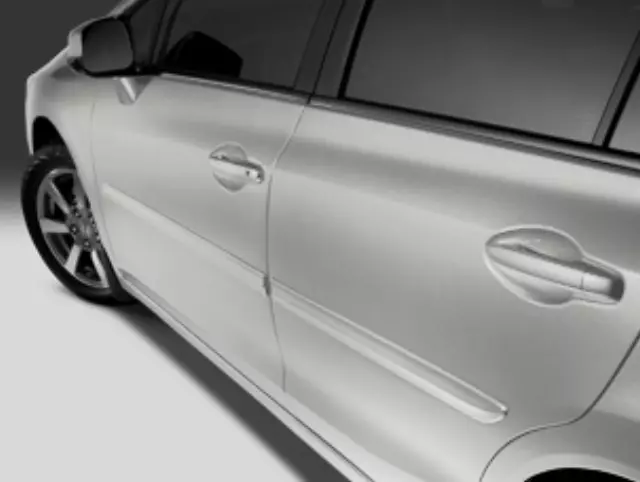 8P05TR0110 - Body: Body Side Molding for Honda: Civic Image