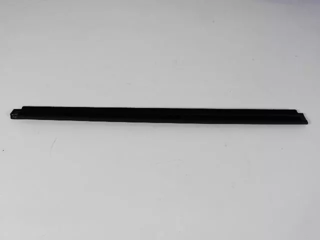 4675600 - Body: Belt Weather-strip for Chrysler: Grand Voyager, Town &amp; Country, Voyager | Dodge: Caravan, Grand Caravan Image