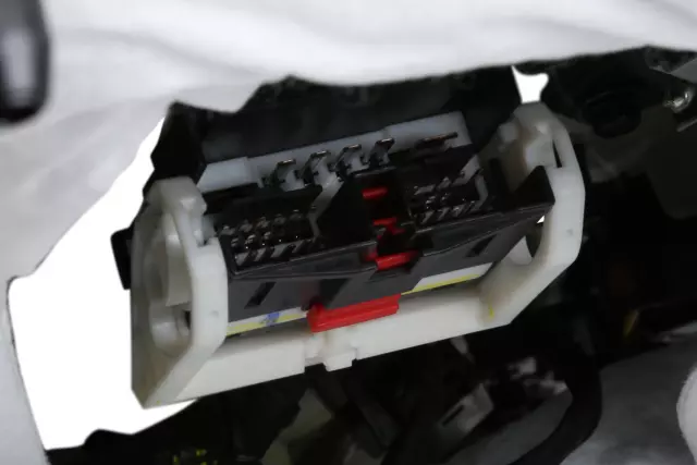 Black Front Driver Side Door Trim - GM (84660563)