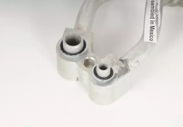 15250411 - : Air Conditioning Compressor and Condenser Hose Assembly for GM Image