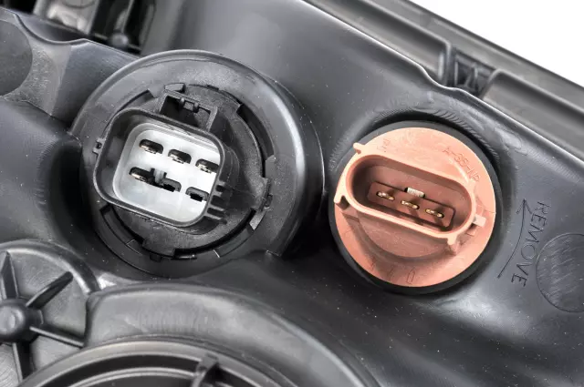 Headlamp - GM (23398034)