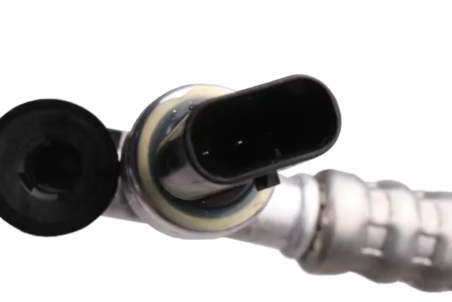 Air Conditioning Compressor Hose - GM (84553817)