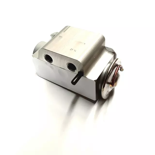 7L0820679D - HVAC: Expansion Valve for Volkswagen: Touareg Image