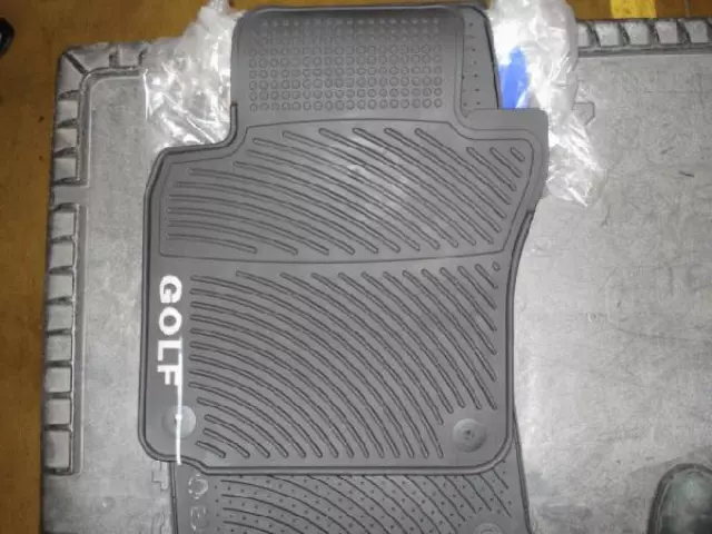 1K1061552HA041 - : Monster Mats Round Retention Clip for Volkswagen: Golf, GTI Image